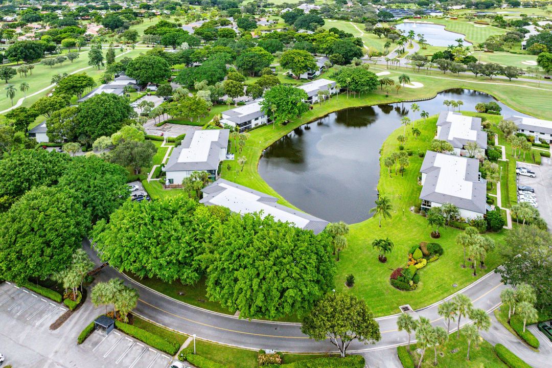 For Sale: $119,900 (2 beds, 2 baths, 1429 Square Feet)