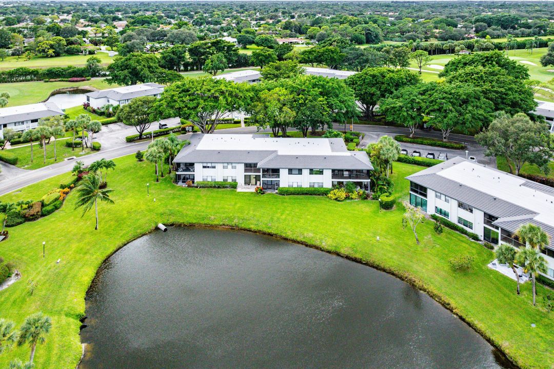 For Sale: $119,900 (2 beds, 2 baths, 1429 Square Feet)