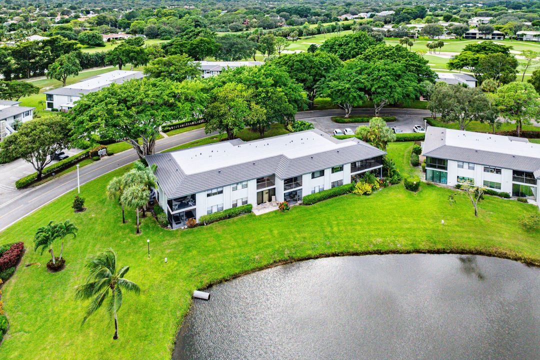 For Sale: $119,900 (2 beds, 2 baths, 1429 Square Feet)