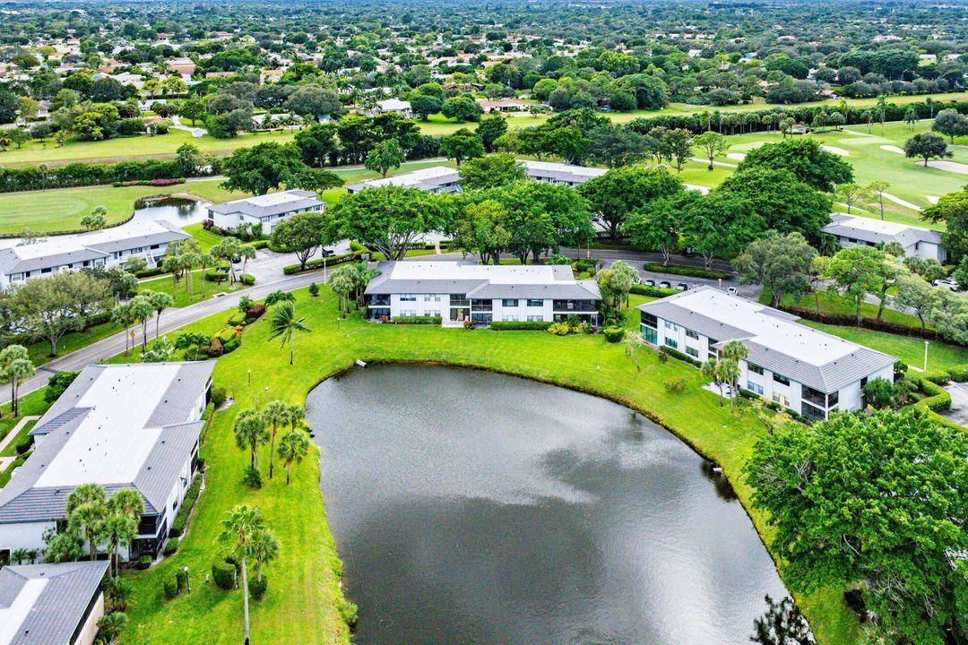 For Sale: $119,900 (2 beds, 2 baths, 1429 Square Feet)