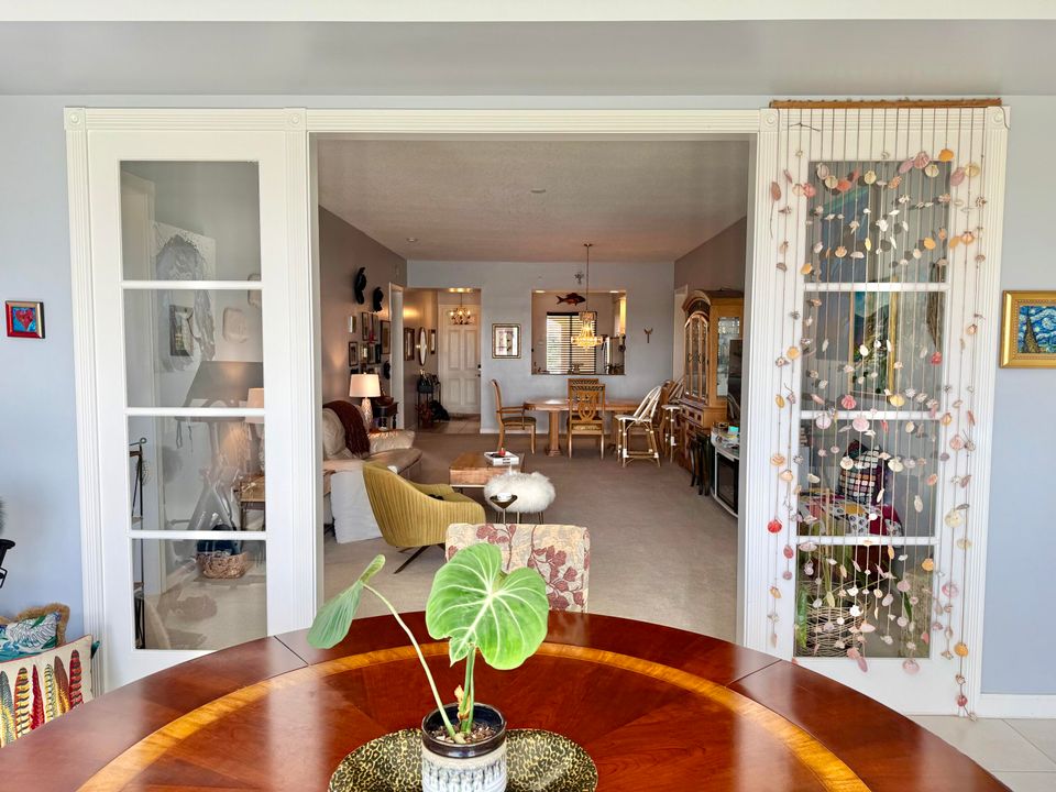 На продажу: $389,000 (2 спален, 2 ванн, 1989 Квадратных фут)