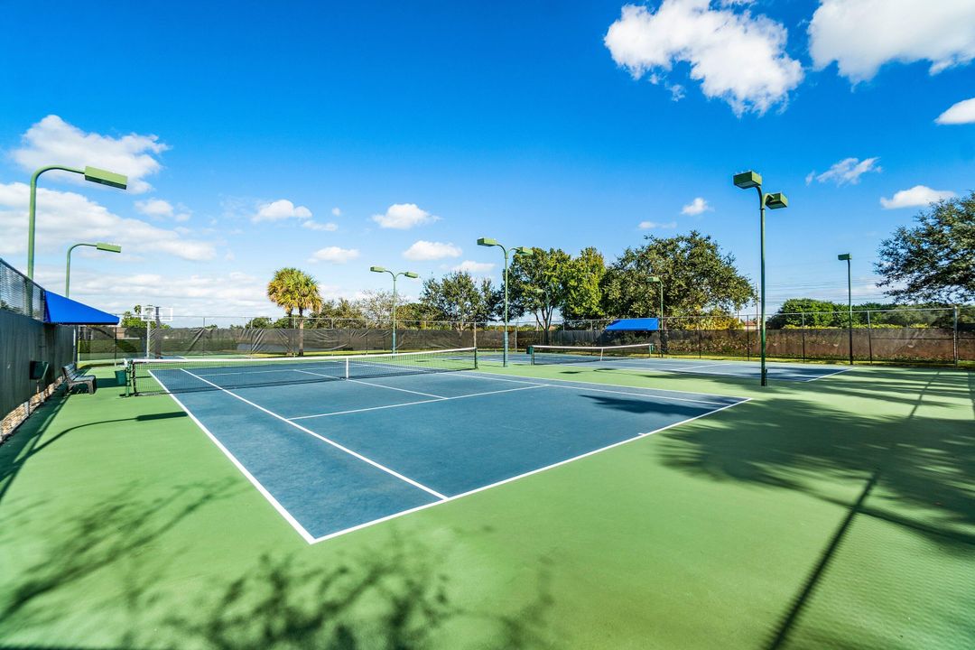 For Sale: $1,250,000 (4 beds, 4 baths, 3460 Square Feet)