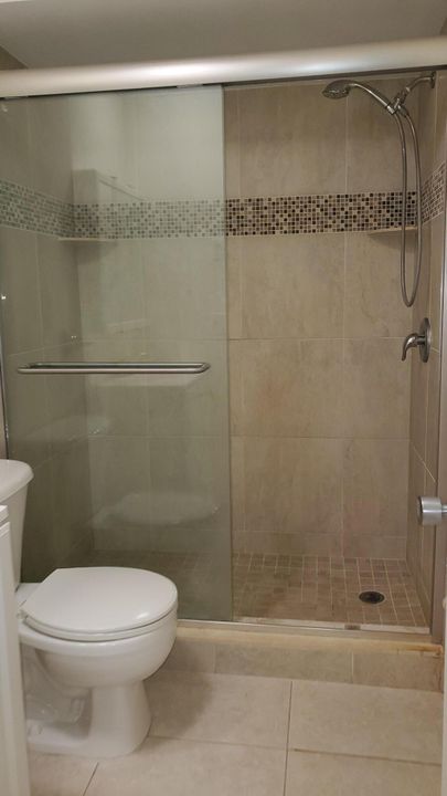 В аренду: $1,900 (2 спален, 2 ванн, 990 Квадратных фут)