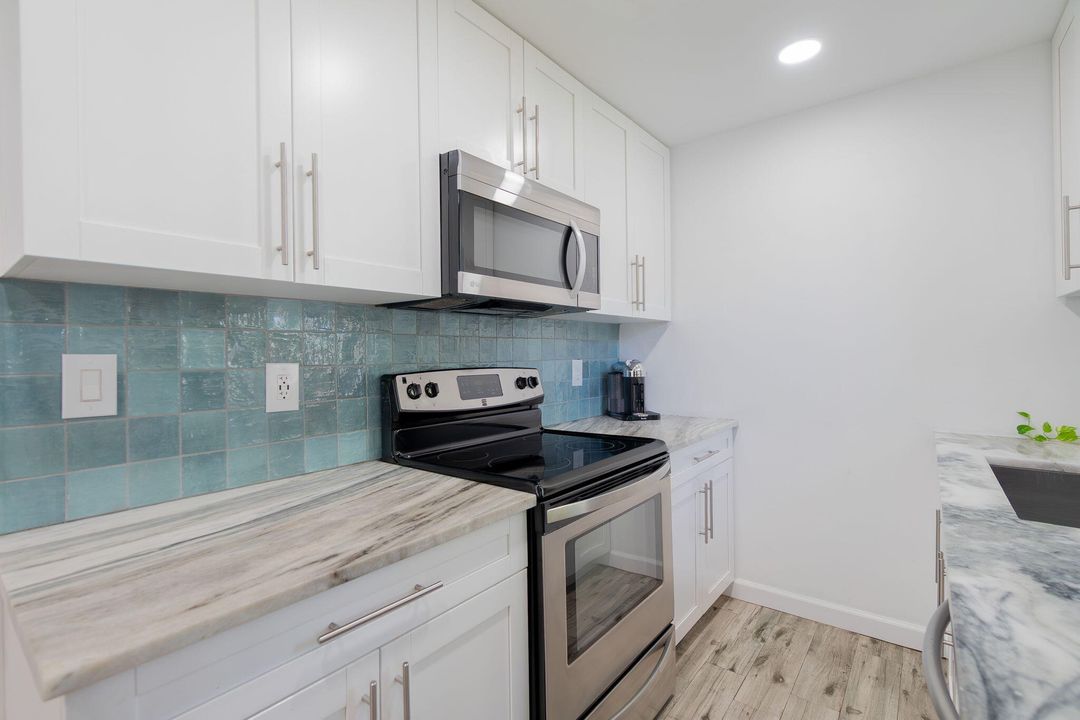 出租: $3,500 (2 贝兹, 2 浴室, 1212 平方英尺)