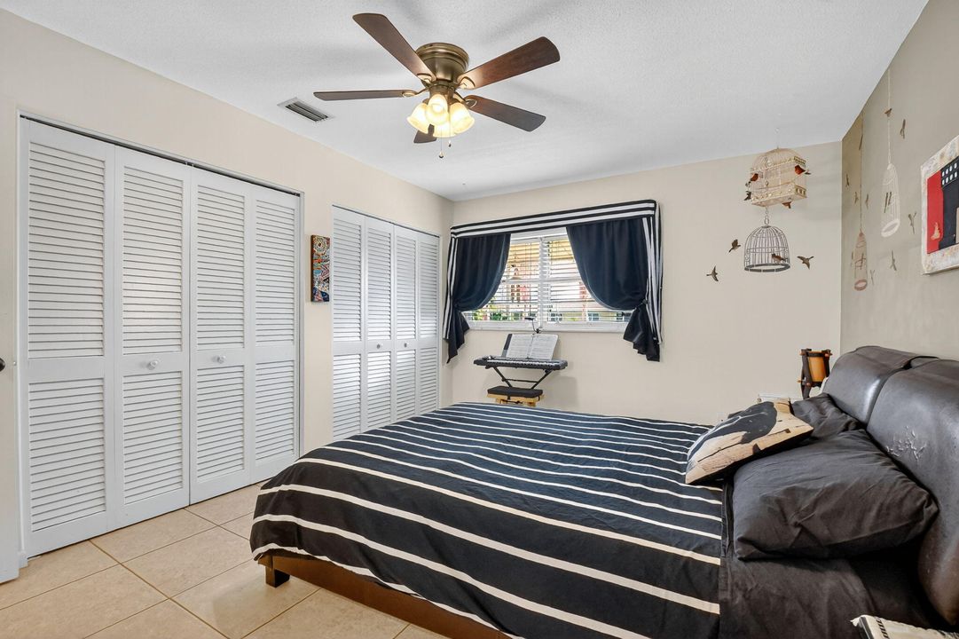 For Sale: $112,000 (1 beds, 1 baths, 1022 Square Feet)