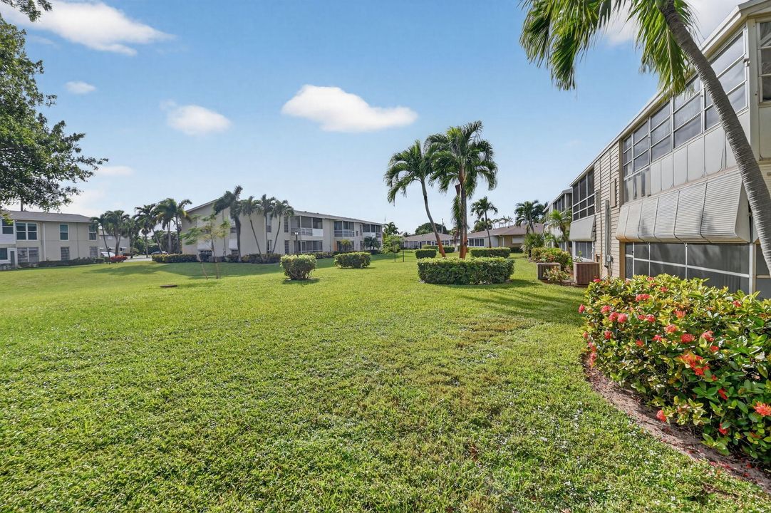 For Sale: $112,000 (1 beds, 1 baths, 1022 Square Feet)