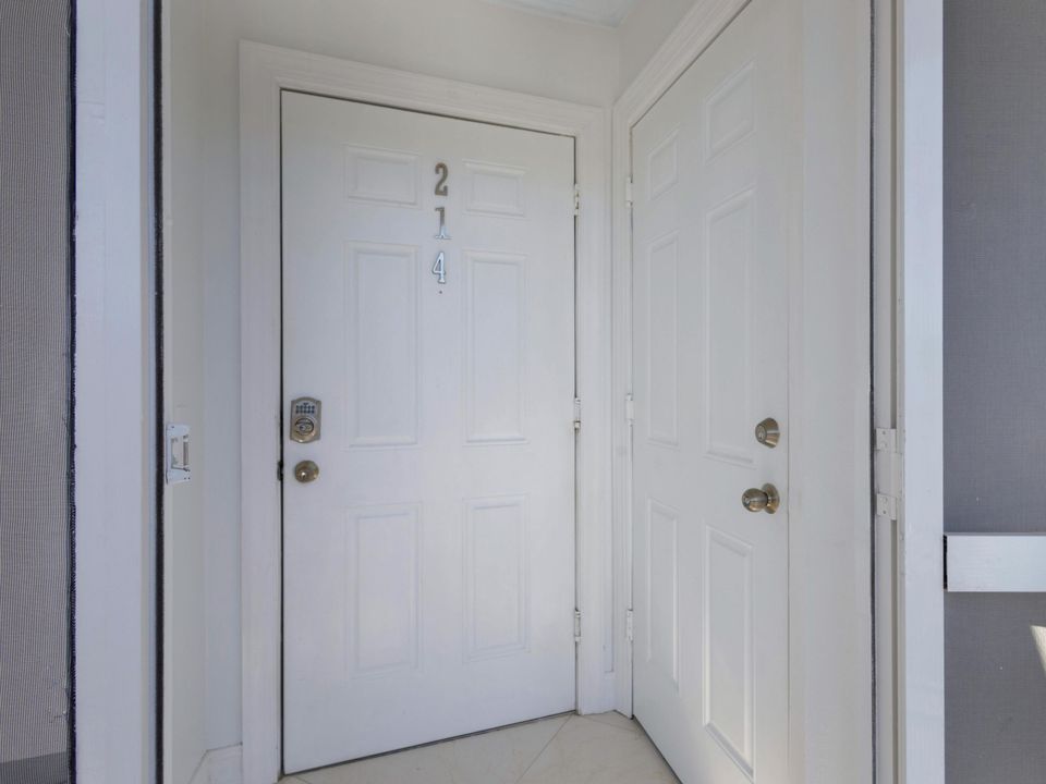 На продажу: $419,500 (1 спален, 1 ванн, 751 Квадратных фут)