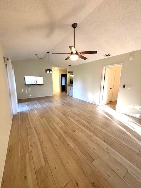 Active With Contract: $2,400 (2 beds, 2 baths, 1200 Square Feet)