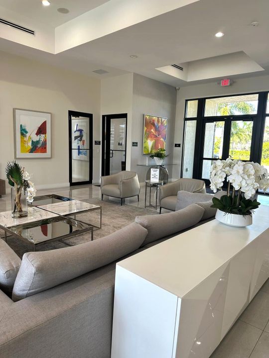 For Sale: $675,000 (4 beds, 2 baths, 1920 Square Feet)