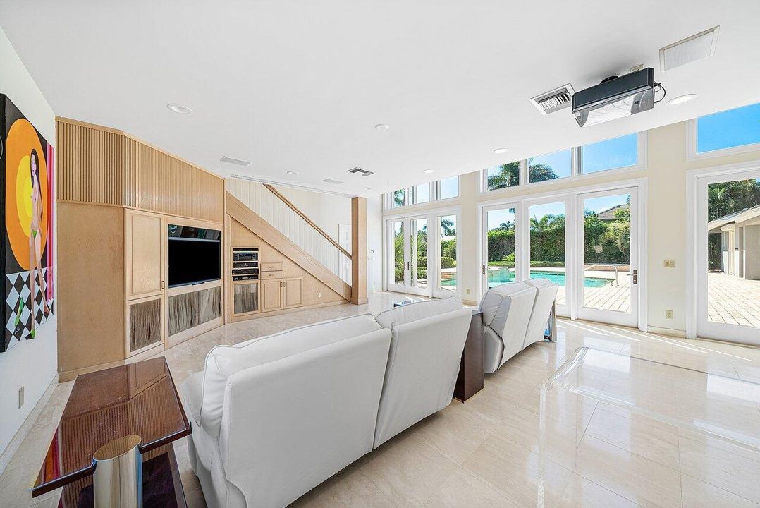 En Venta: $7,350,000 (5 camas, 7 baños, 6369 Pies cuadrados)