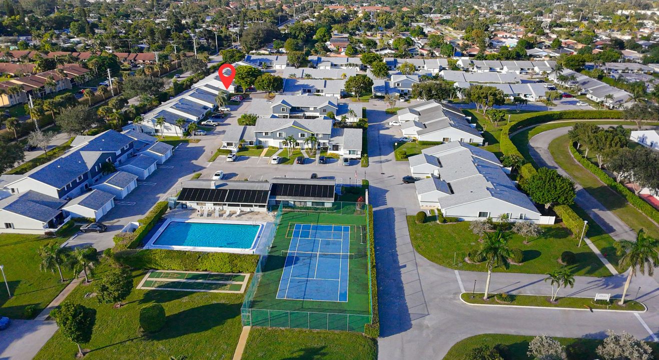 For Sale: $315,000 (3 beds, 2 baths, 1388 Square Feet)