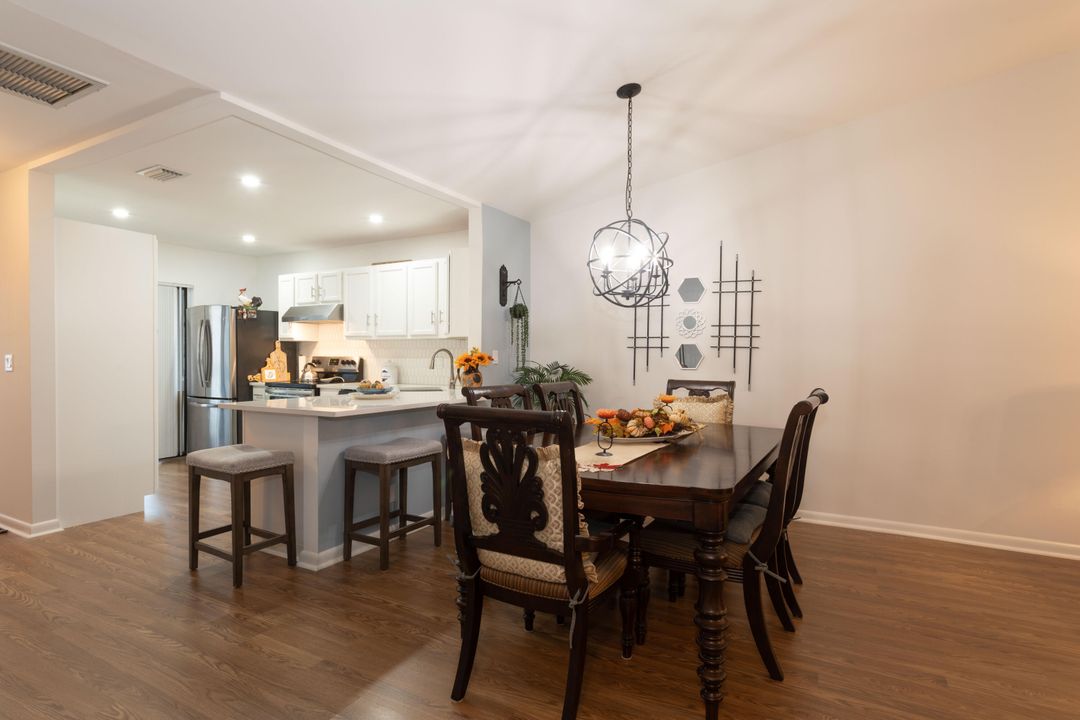 For Sale: $315,000 (3 beds, 2 baths, 1388 Square Feet)