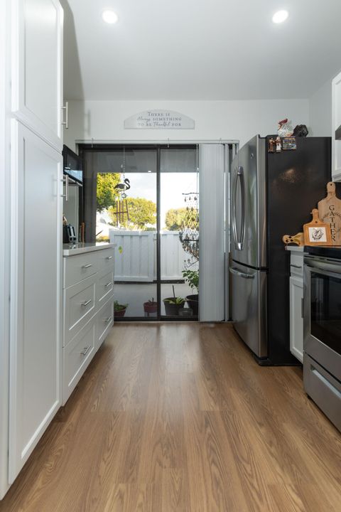 For Sale: $315,000 (3 beds, 2 baths, 1388 Square Feet)