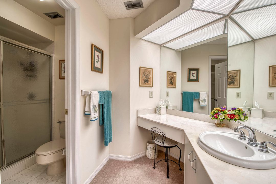 На продажу: $269,890 (2 спален, 2 ванн, 1354 Квадратных фут)