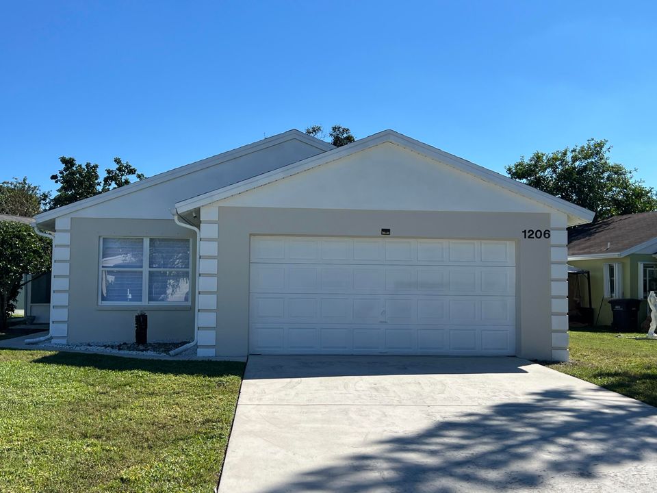 待售: $399,900 (2 贝兹, 2 浴室, 1147 平方英尺)