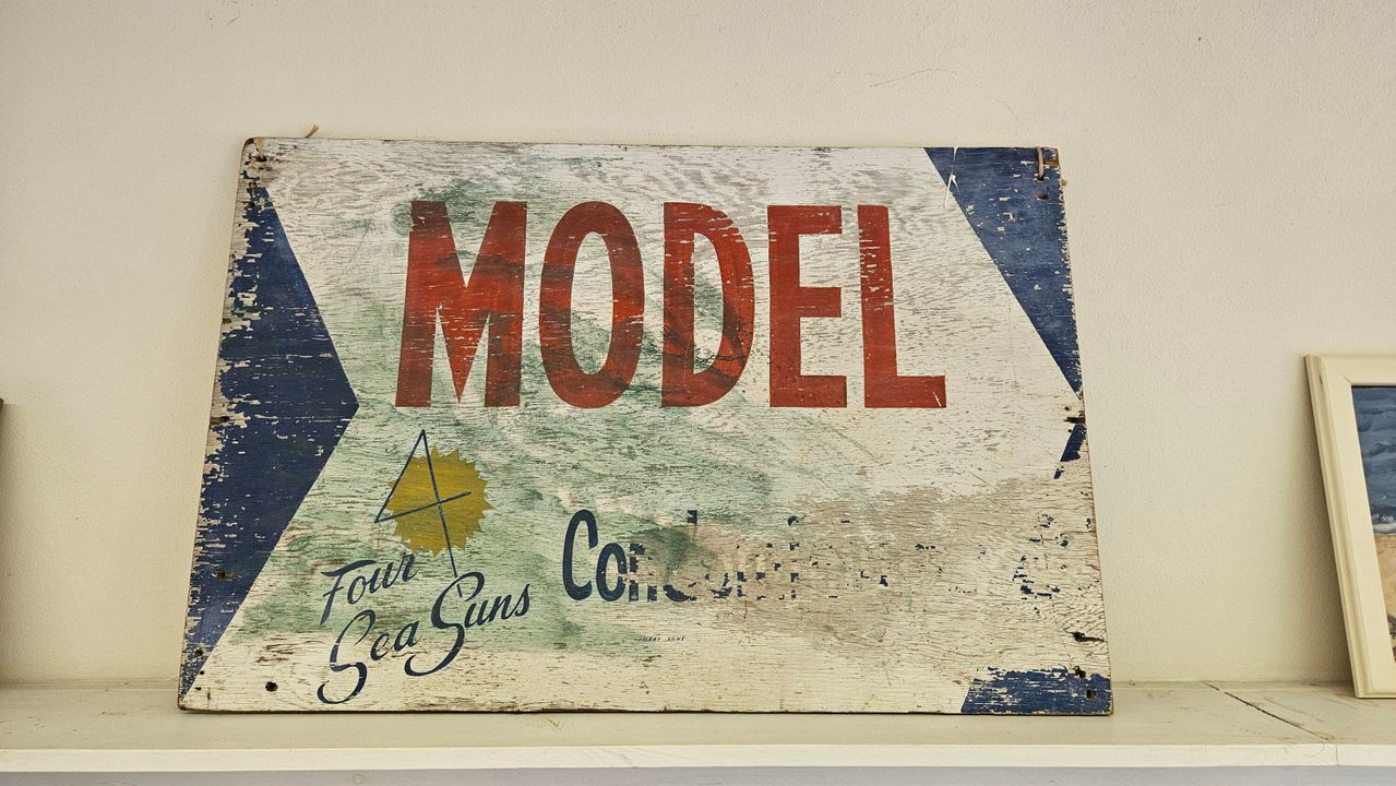 For Sale: $112,000 (1 beds, 1 baths, 1022 Square Feet)