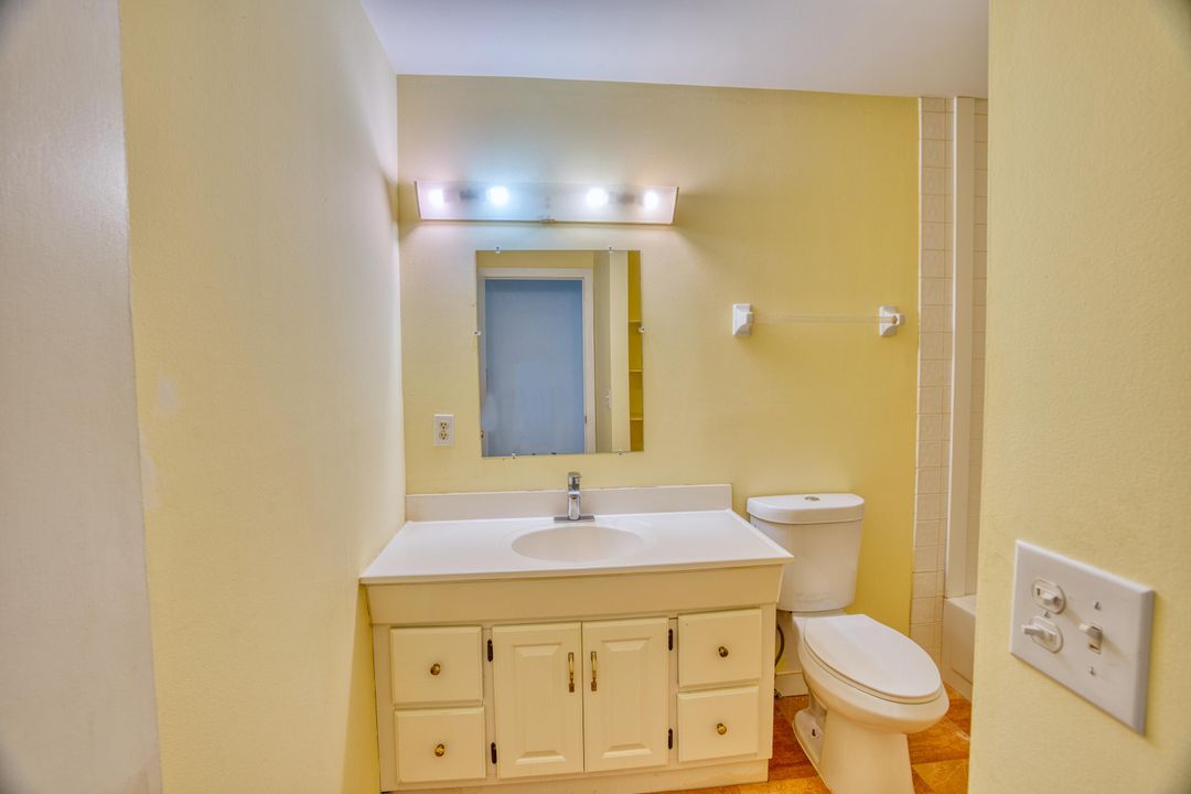 Active With Contract: $1,200,000 (3 beds, 2 baths, 1528 Square Feet)