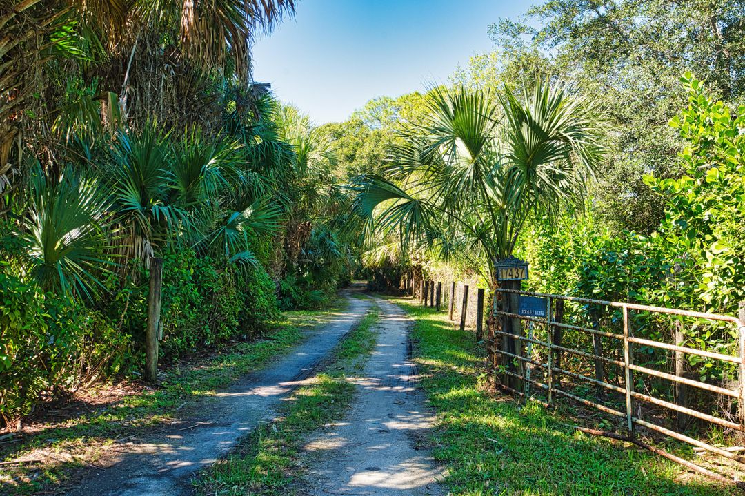 Active With Contract: $1,200,000 (3 beds, 2 baths, 1528 Square Feet)