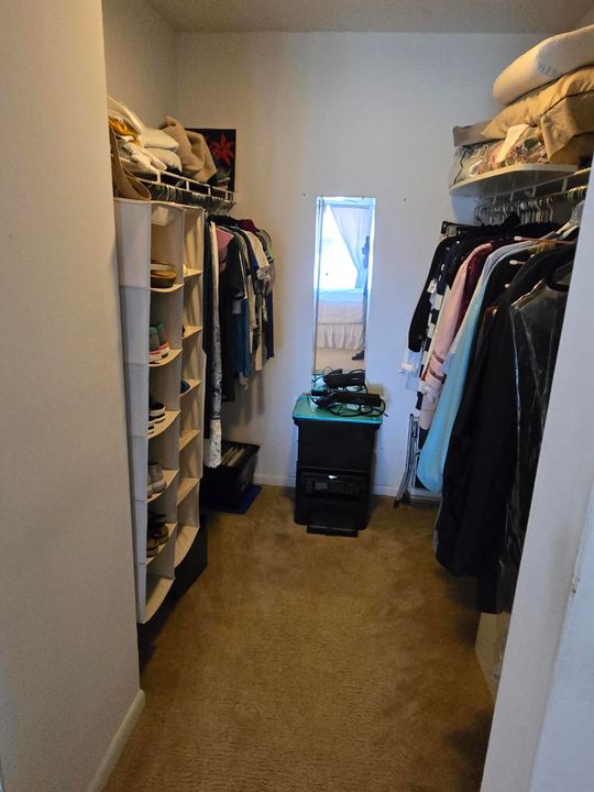 For Sale: $225,000 (2 beds, 2 baths, 1018 Square Feet)