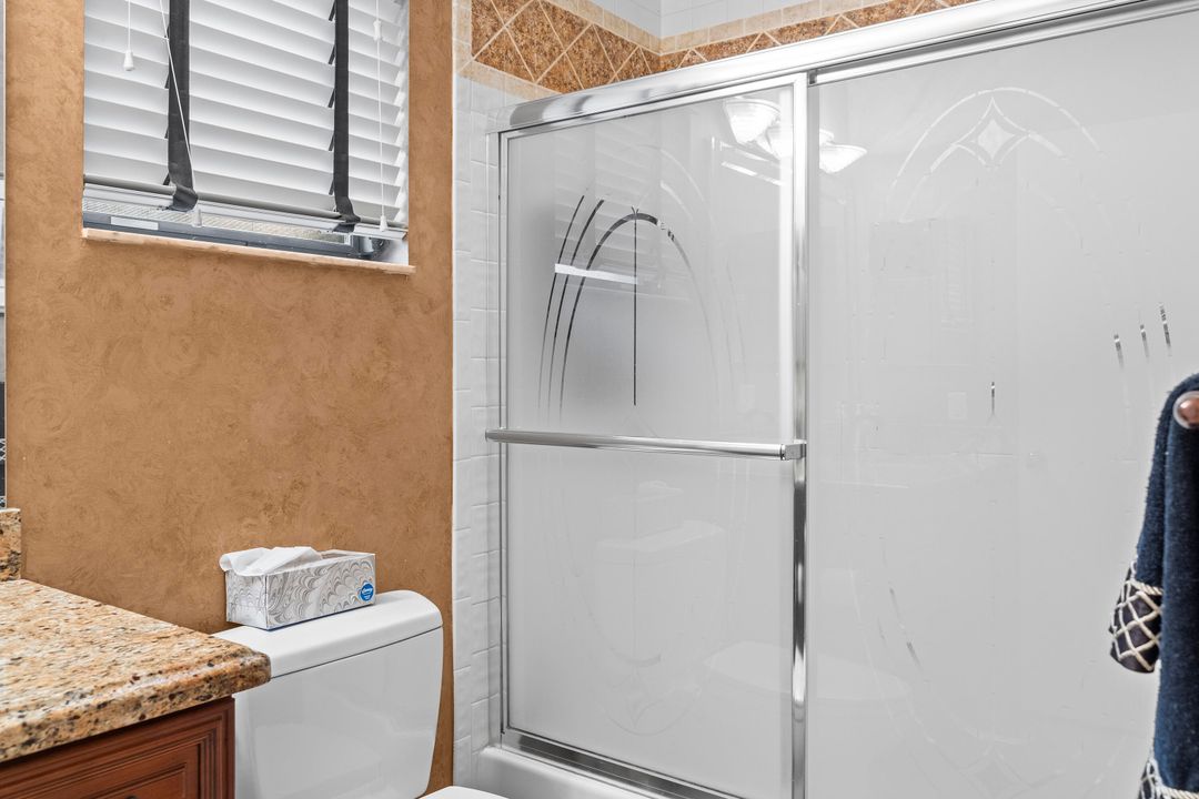 Active With Contract: $299,000 (2 beds, 2 baths, 1500 Square Feet)