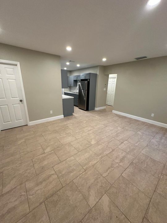 For Sale: $239,990 (3 beds, 1 baths, 825 Square Feet)