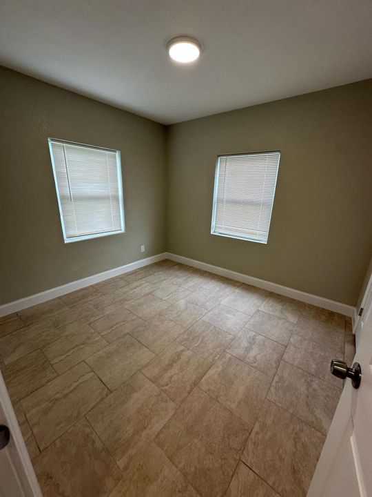 For Sale: $239,990 (3 beds, 1 baths, 825 Square Feet)