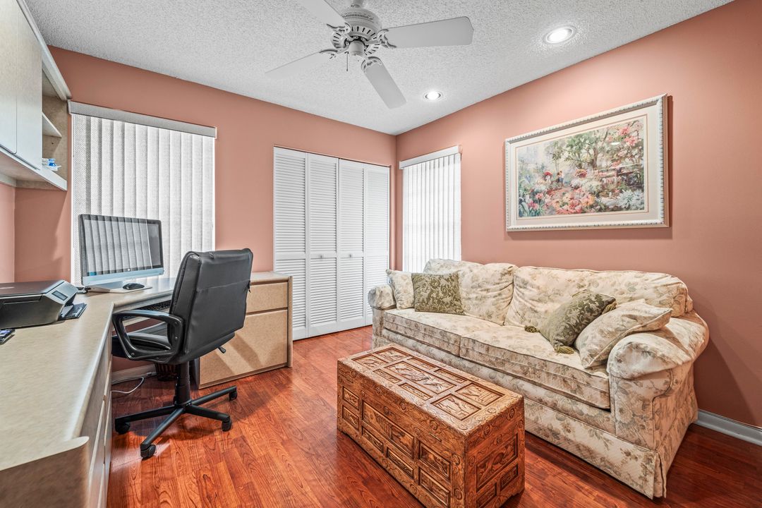 Active With Contract: $299,000 (2 beds, 2 baths, 1500 Square Feet)