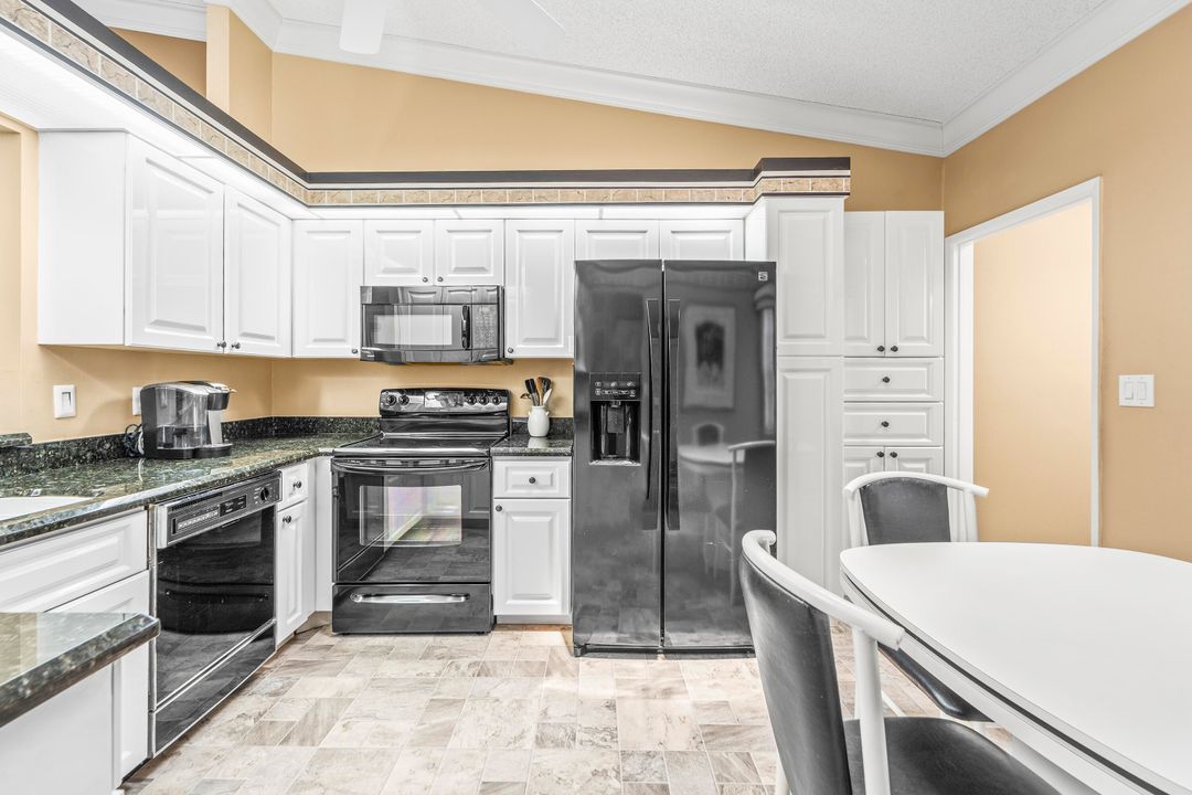 Active With Contract: $299,000 (2 beds, 2 baths, 1500 Square Feet)