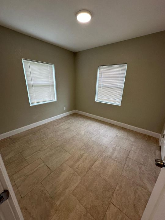 For Sale: $239,990 (3 beds, 1 baths, 825 Square Feet)