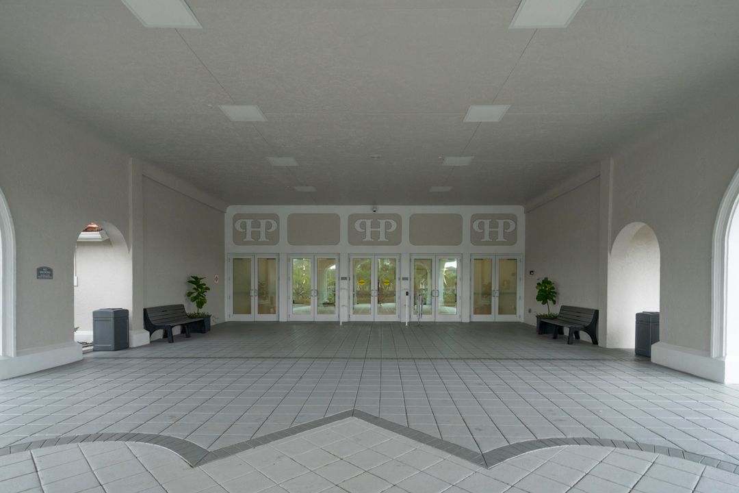 Active With Contract: $299,000 (2 beds, 2 baths, 1500 Square Feet)