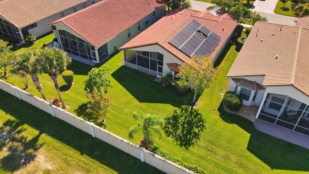 待售: $335,000 (2 贝兹, 2 浴室, 1738 平方英尺)