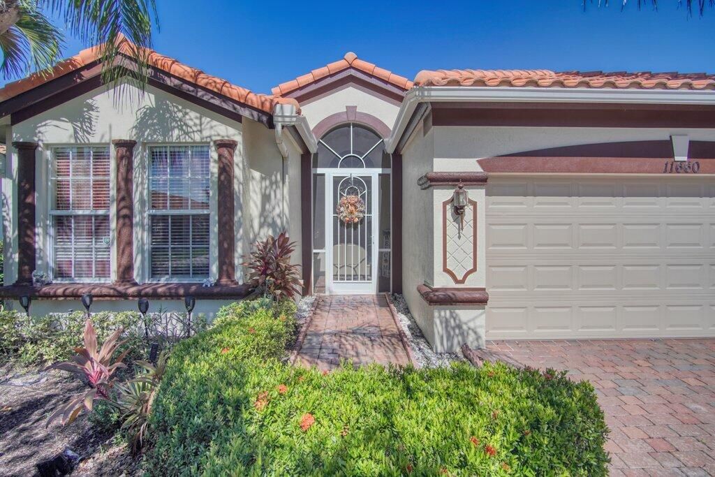 待售: $335,000 (2 贝兹, 2 浴室, 1738 平方英尺)