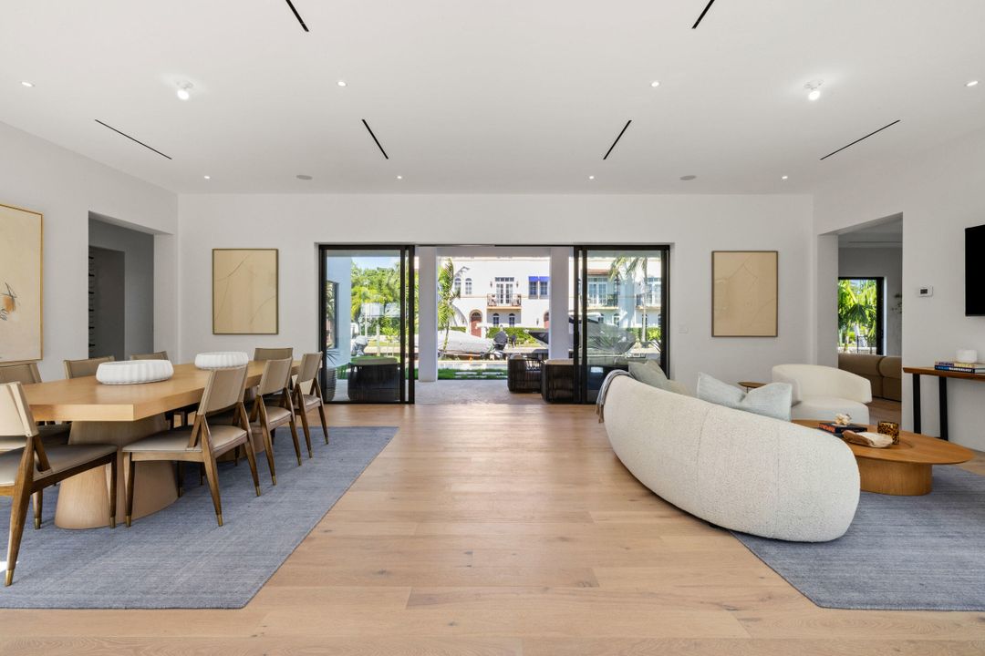 For Sale: $6,890,000 (5 beds, 5 baths, 5260 Square Feet)