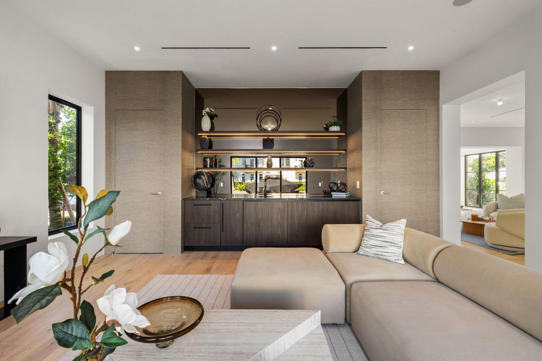 For Sale: $6,890,000 (5 beds, 5 baths, 5260 Square Feet)