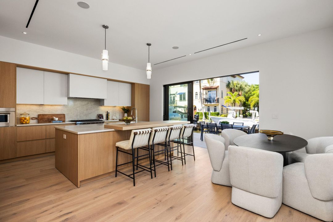 For Sale: $6,890,000 (5 beds, 5 baths, 5260 Square Feet)