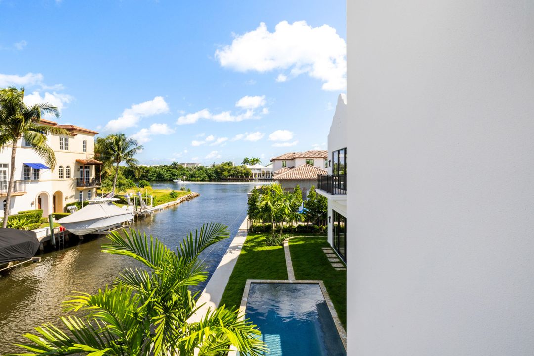 For Sale: $6,890,000 (5 beds, 5 baths, 5260 Square Feet)