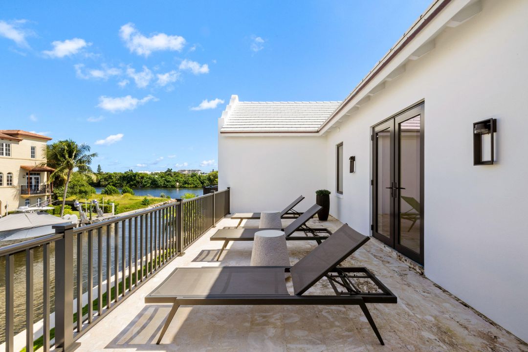 For Sale: $6,890,000 (5 beds, 5 baths, 5260 Square Feet)