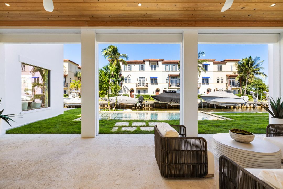 For Sale: $6,890,000 (5 beds, 5 baths, 5260 Square Feet)