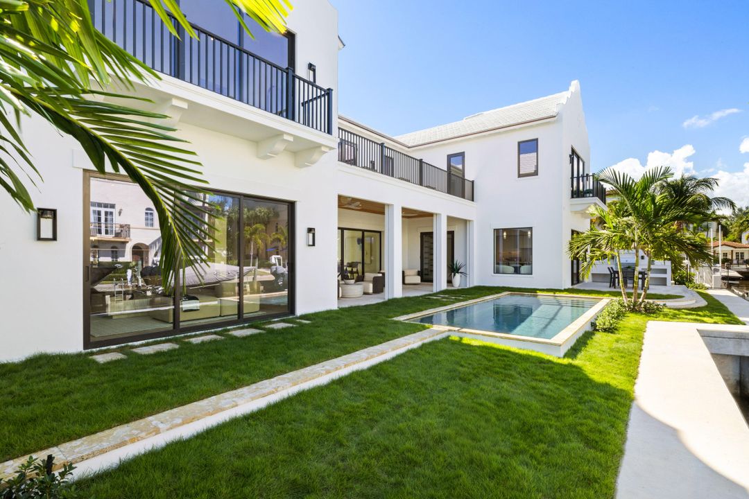 For Sale: $6,890,000 (5 beds, 5 baths, 5260 Square Feet)