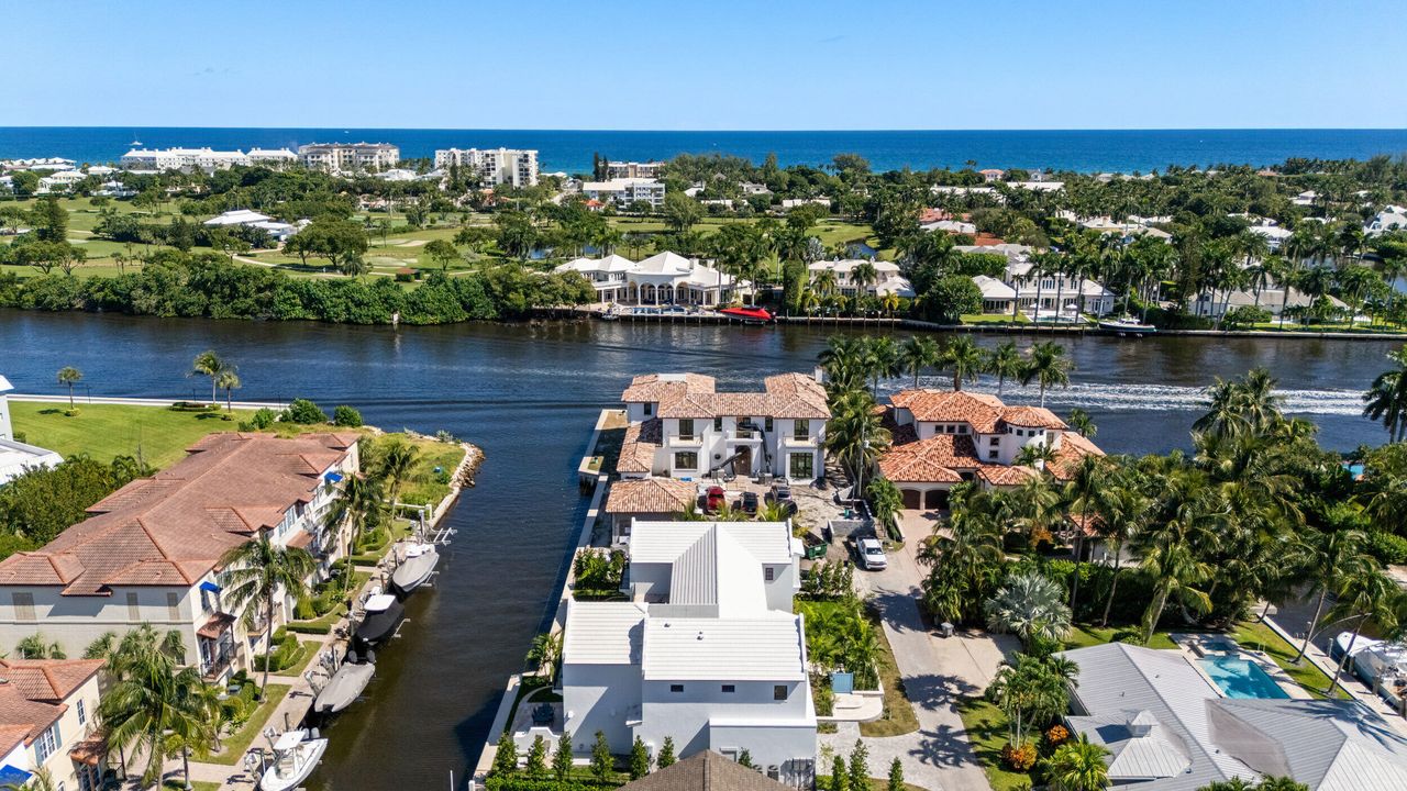 For Sale: $6,890,000 (5 beds, 5 baths, 5260 Square Feet)