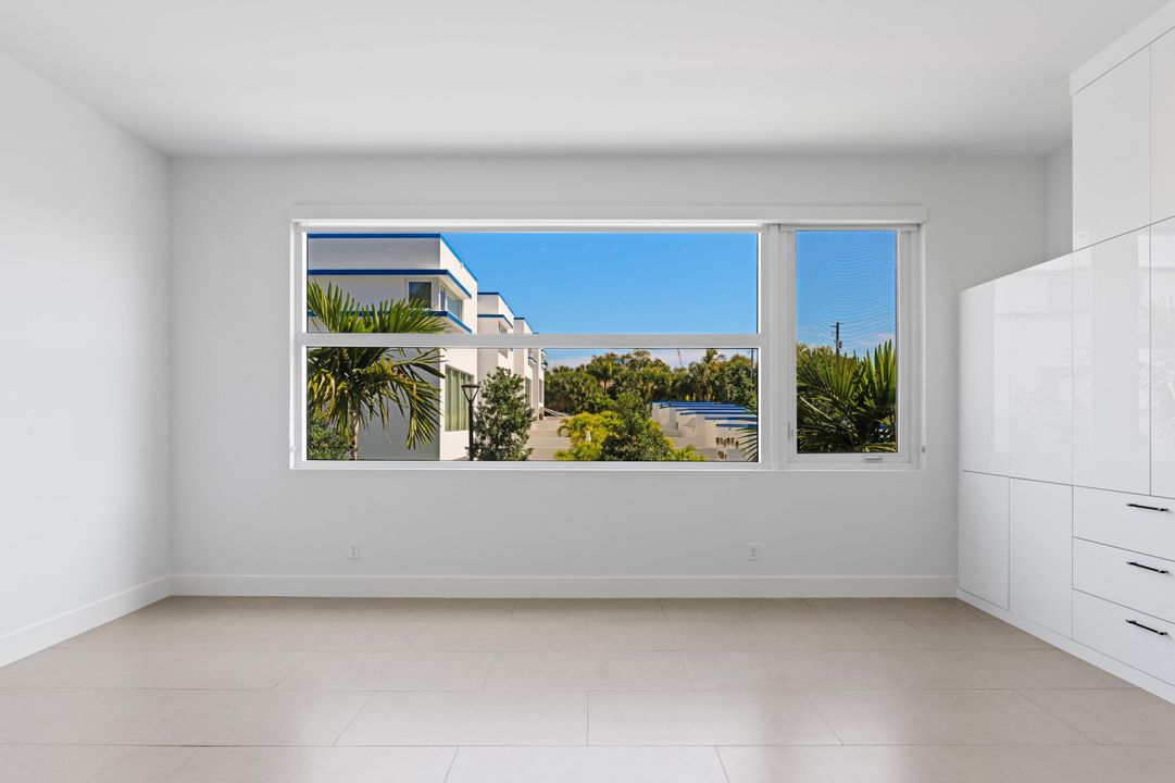 For Sale: $1,290,000 (3 beds, 3 baths, 2233 Square Feet)