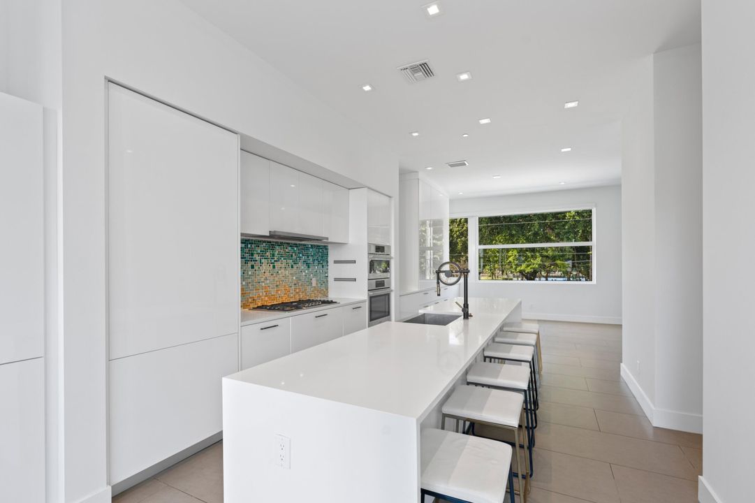 For Sale: $1,290,000 (3 beds, 3 baths, 2233 Square Feet)