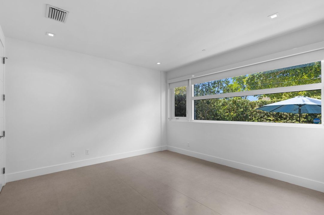 For Sale: $1,290,000 (3 beds, 3 baths, 2233 Square Feet)