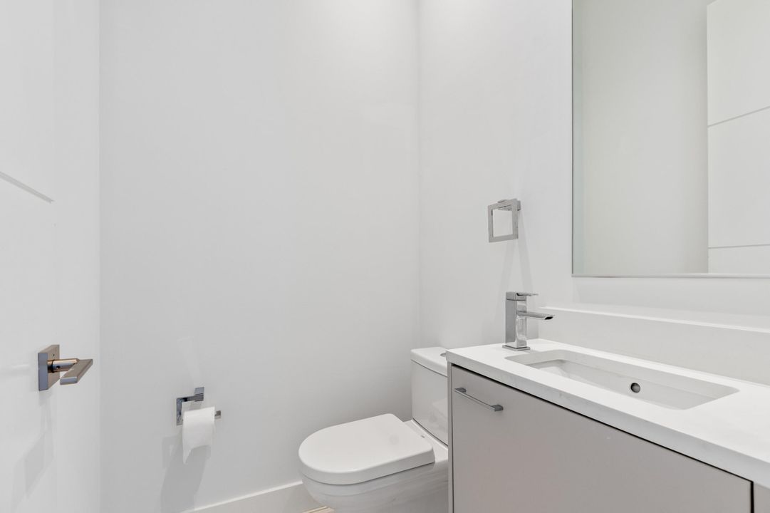 For Sale: $1,290,000 (3 beds, 3 baths, 2233 Square Feet)