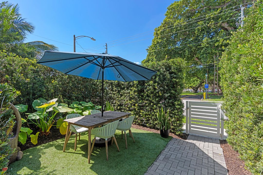 For Sale: $1,290,000 (3 beds, 3 baths, 2233 Square Feet)