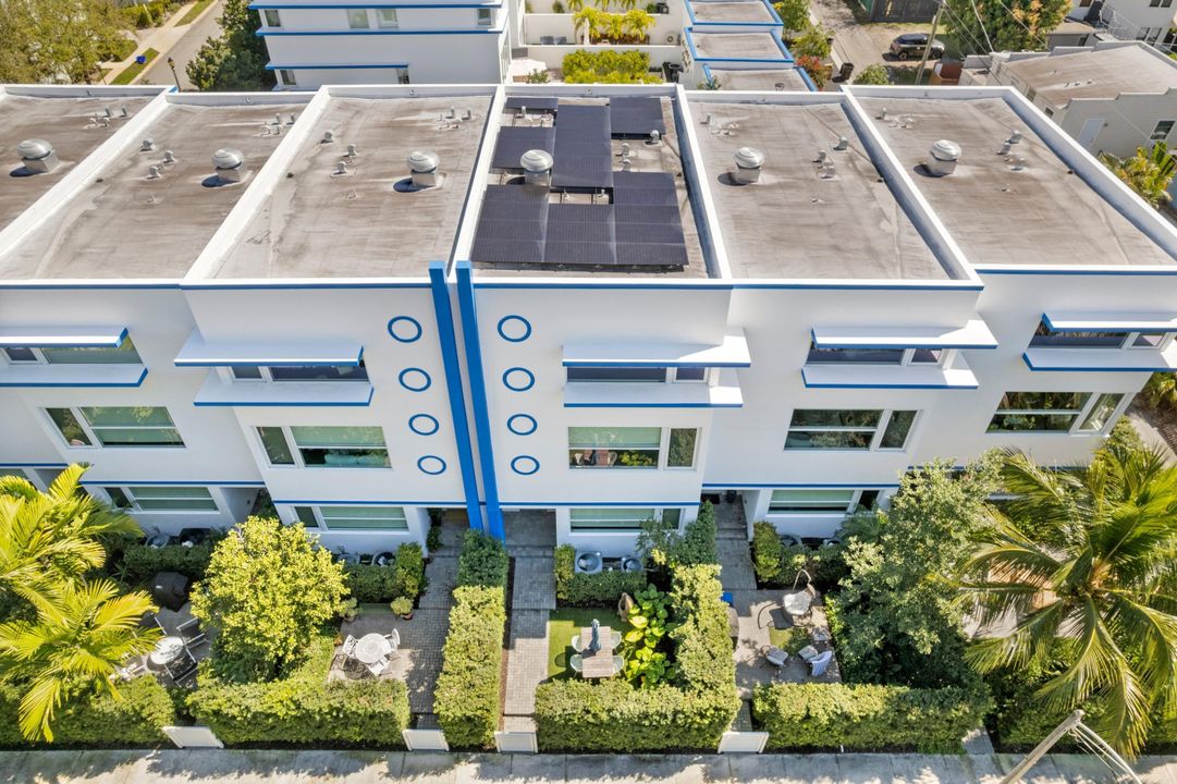 For Sale: $1,290,000 (3 beds, 3 baths, 2233 Square Feet)