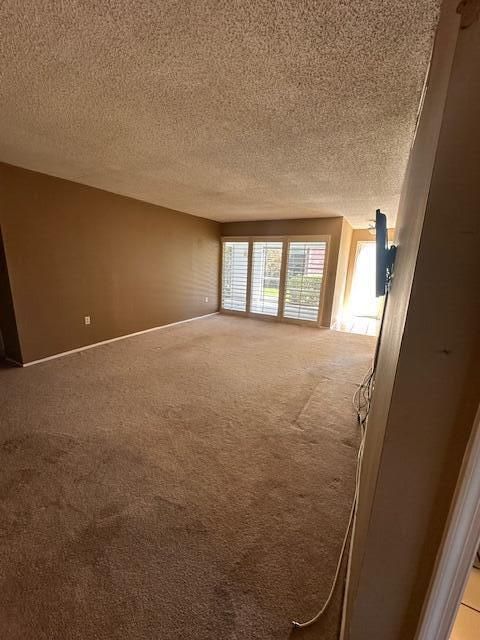 Activo con contrato: $1,950 (2 camas, 2 baños, 1173 Pies cuadrados)