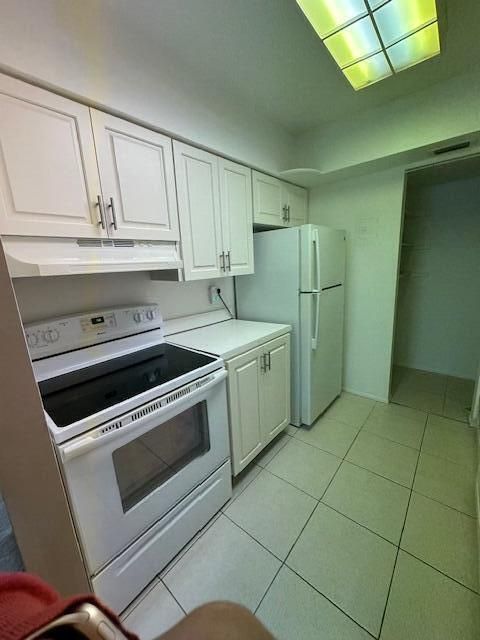 Activo con contrato: $1,950 (2 camas, 2 baños, 1173 Pies cuadrados)