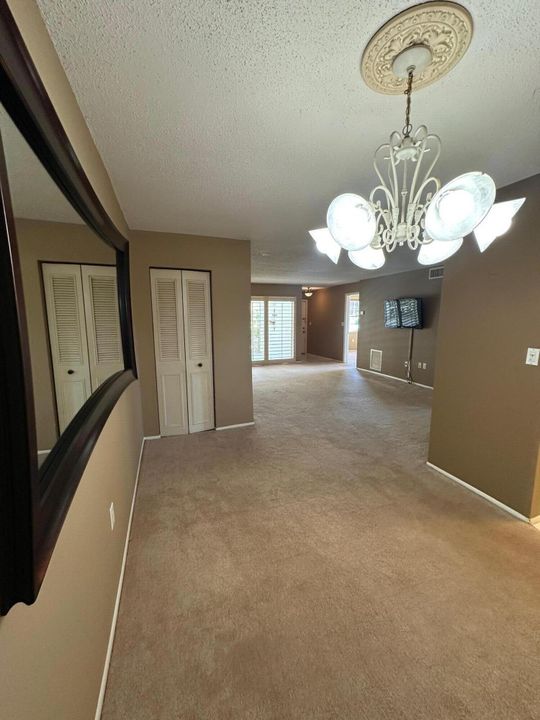 Activo con contrato: $1,950 (2 camas, 2 baños, 1173 Pies cuadrados)