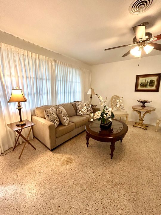 For Sale: $299,000 (3 beds, 2 baths, 1268 Square Feet)